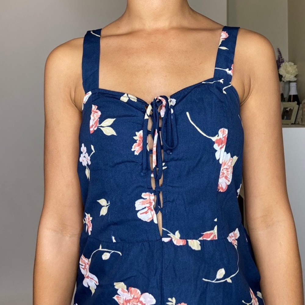 Floral Romper - Picture 7 of 8